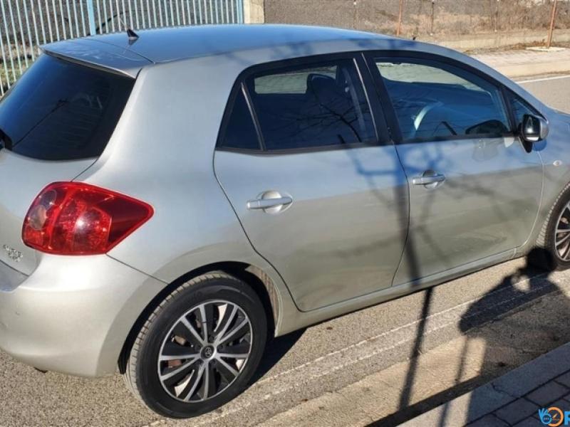 Shitet Toyota Auris - 2/4