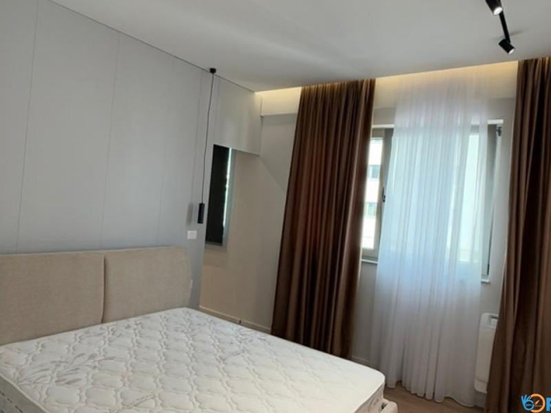 🏡 Shitet Apartament 2+1 - 2/4